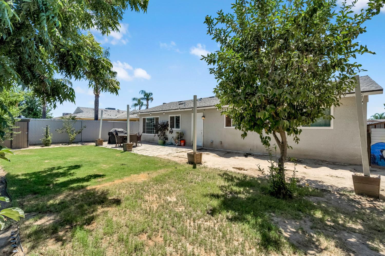 4679 E Pitt Ave, Fresno, CA 93725