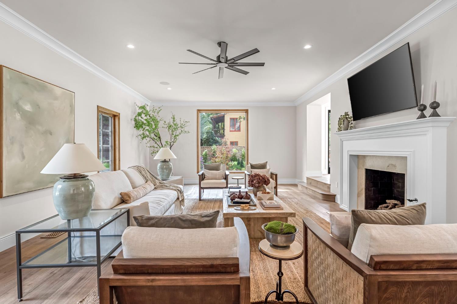 4689 N Van Ness Blvd, Fresno, CA 93704