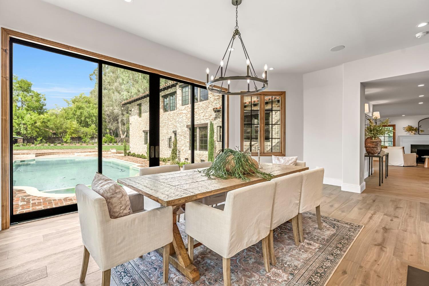 4689 N Van Ness Blvd, Fresno, CA 93704