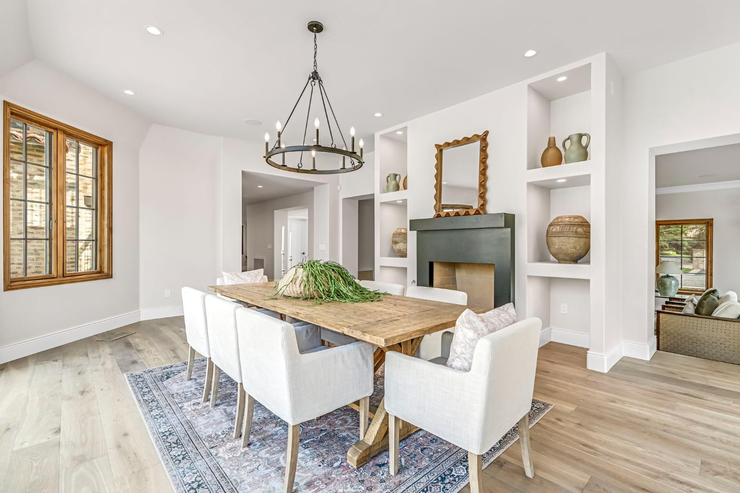 4689 N Van Ness Blvd, Fresno, CA 93704