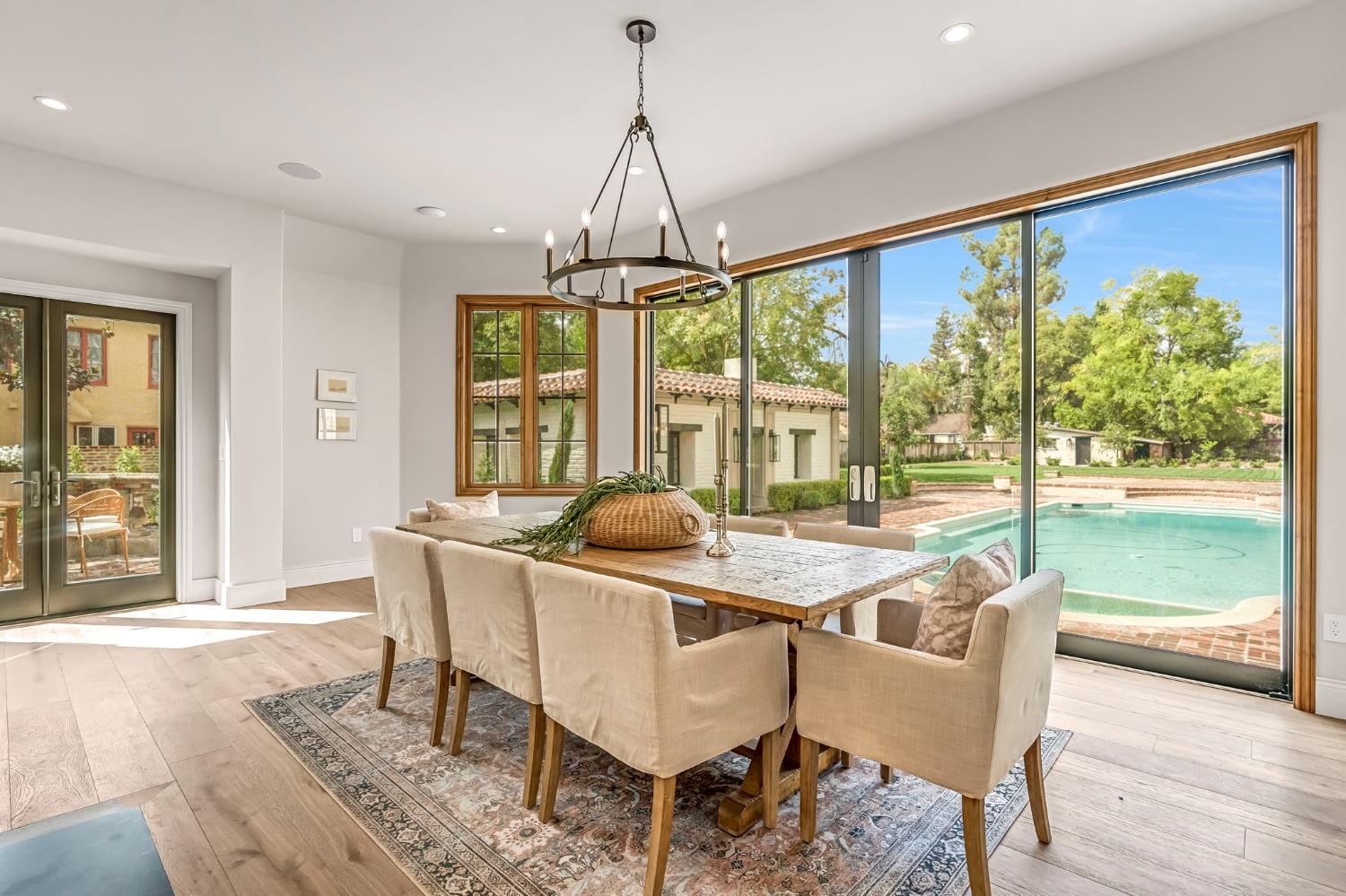 4689 N Van Ness Blvd, Fresno, CA 93704