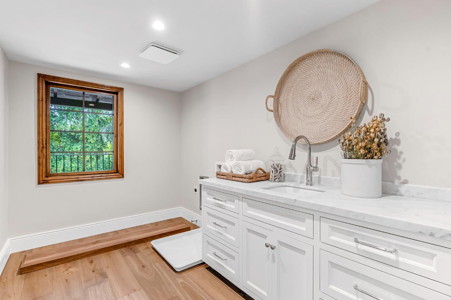 4689 N Van Ness Blvd, Fresno, CA 93704