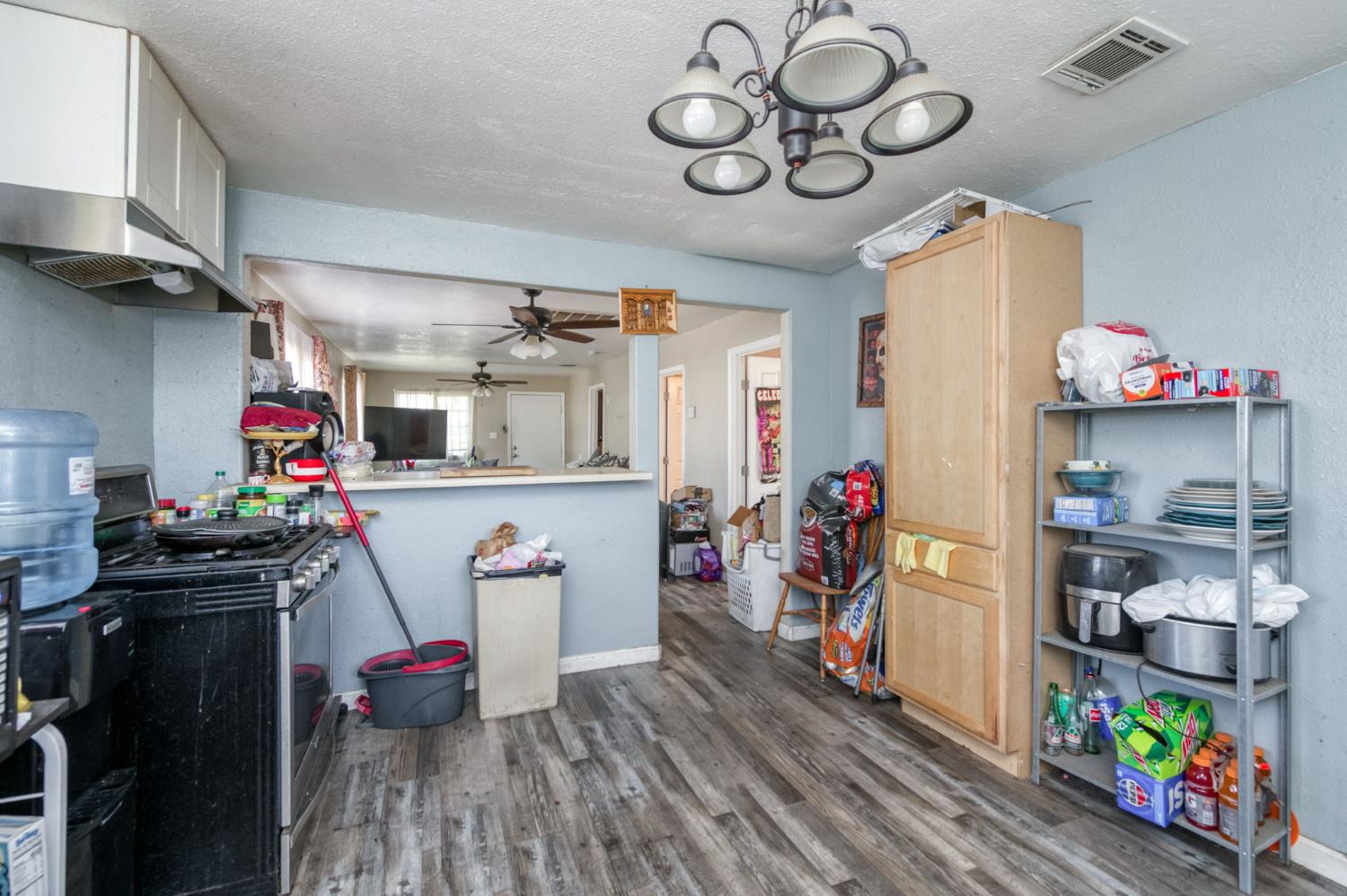 448 E Tuolumne St, Fresno, CA 93706