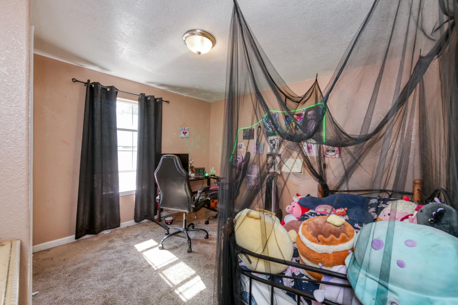 448 E Tuolumne St, Fresno, CA 93706