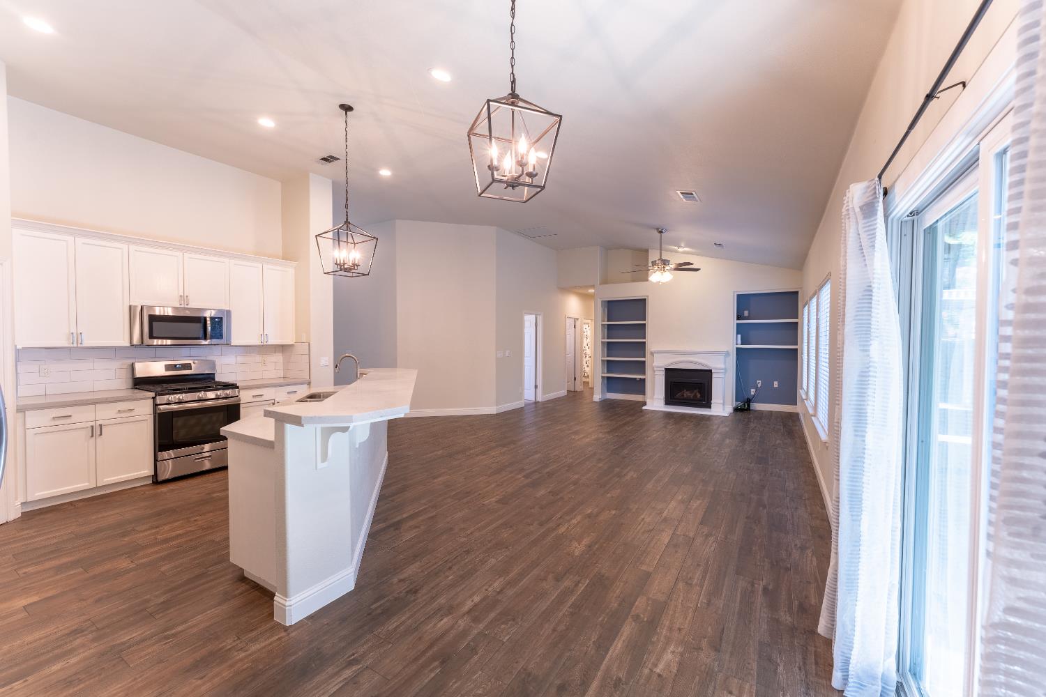 1963 Rialto Ct, Clovis, CA 93611