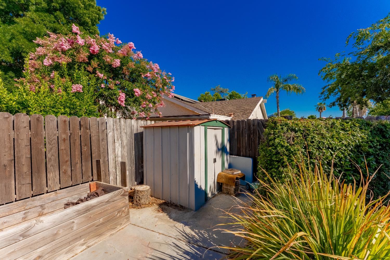 1963 Rialto Ct, Clovis, CA 93611