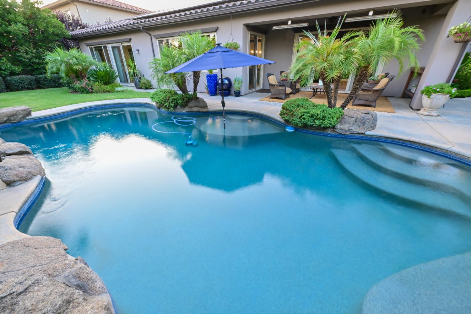 2445 E Copper Hill Way, Fresno, CA 93730