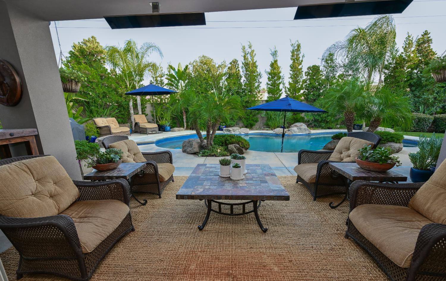 2445 E Copper Hill Way, Fresno, CA 93730