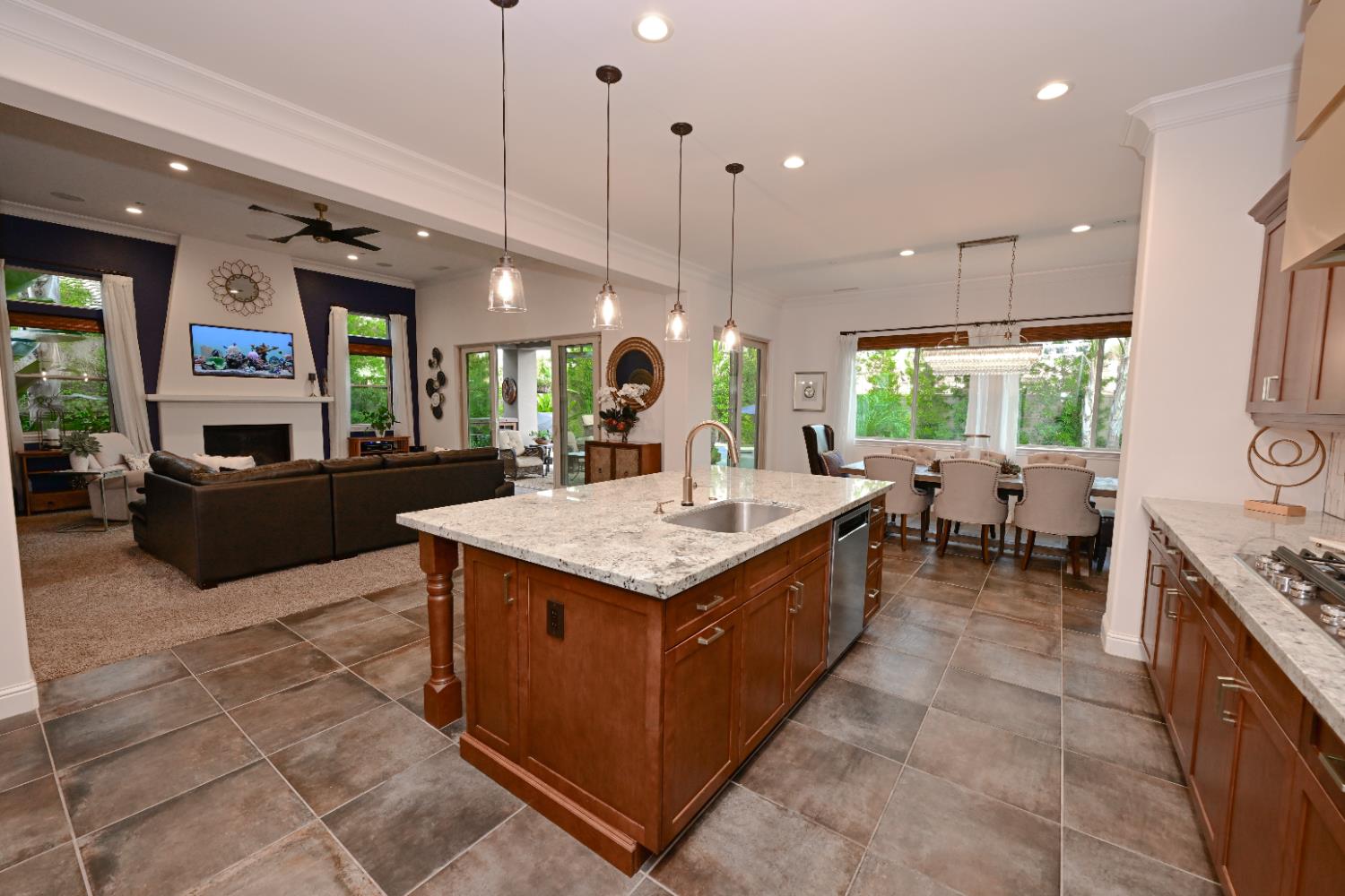 2445 E Copper Hill Way, Fresno, CA 93730