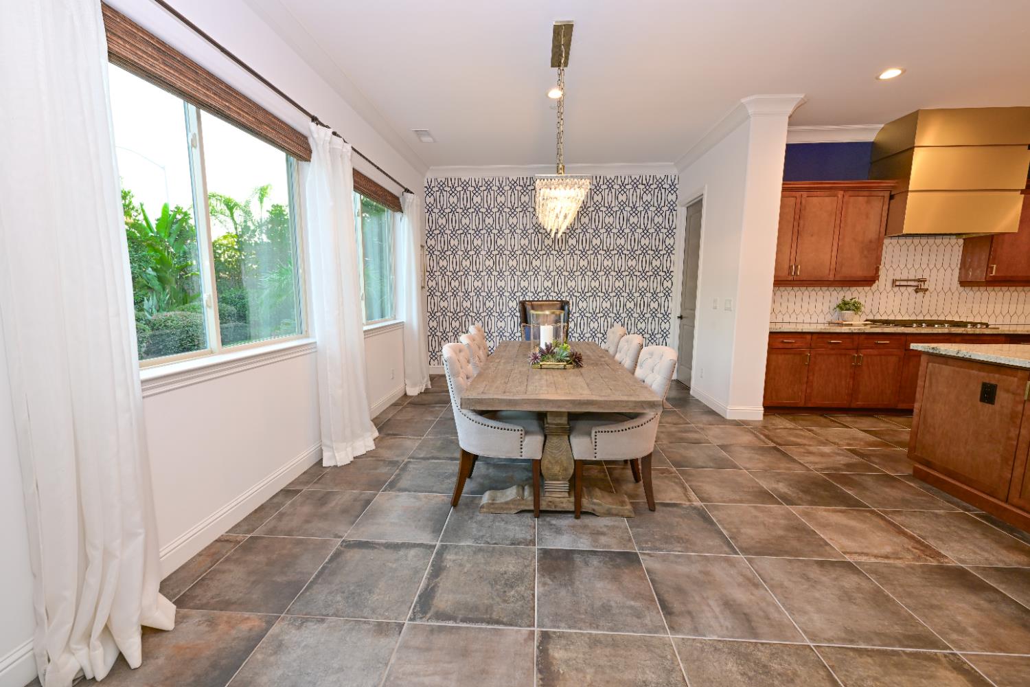 2445 E Copper Hill Way, Fresno, CA 93730