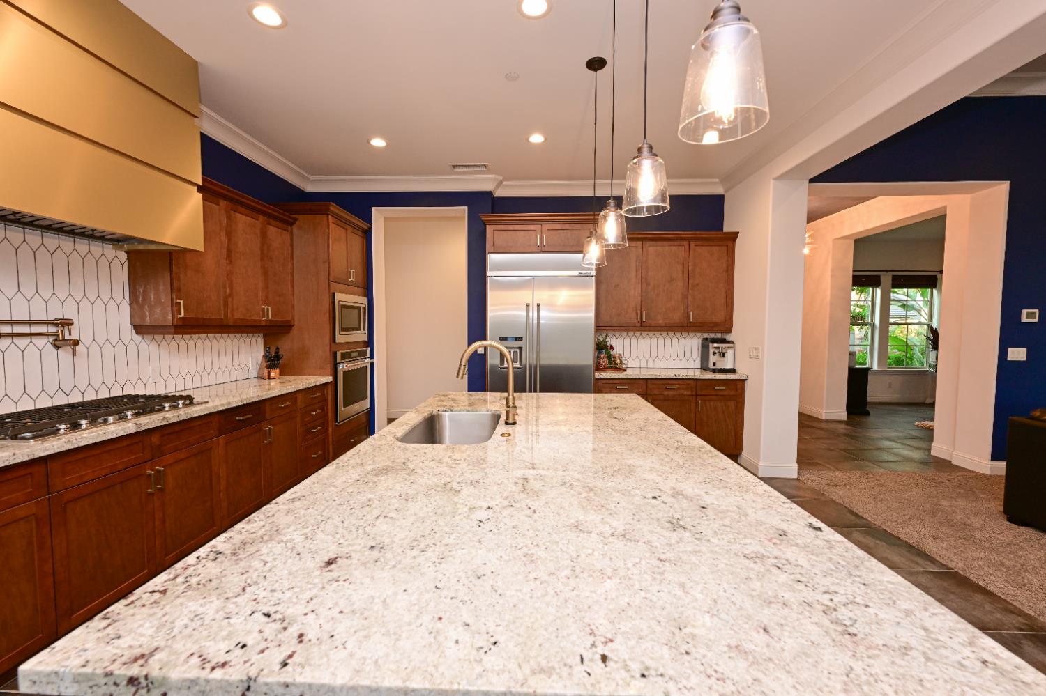 2445 E Copper Hill Way, Fresno, CA 93730