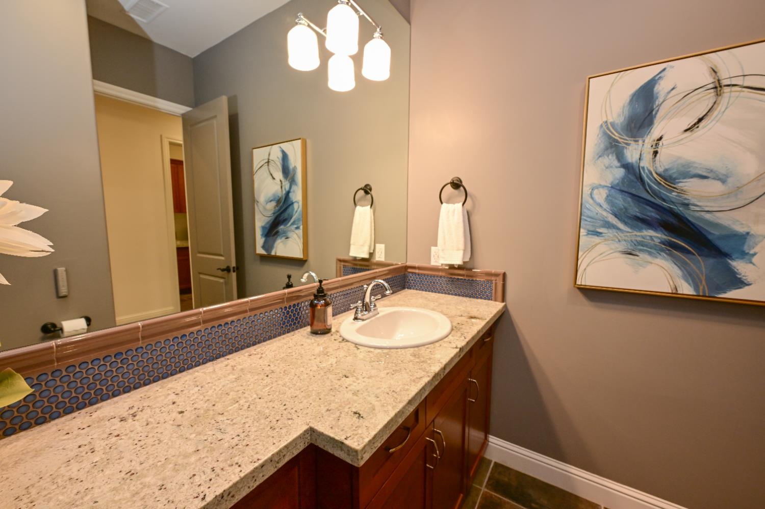 2445 E Copper Hill Way, Fresno, CA 93730