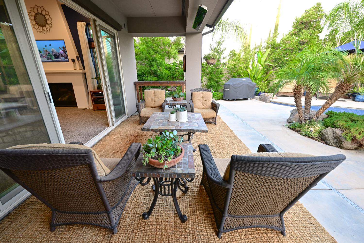 2445 E Copper Hill Way, Fresno, CA 93730