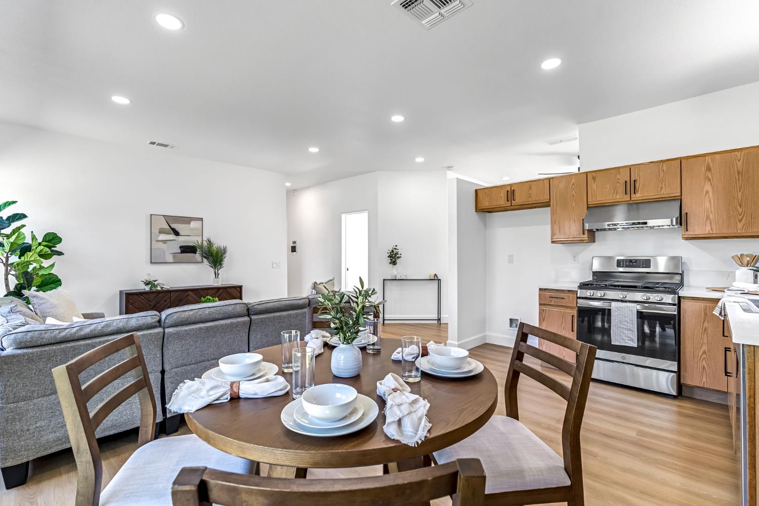 717 Nicklaus Ct, Atwater, CA 95301