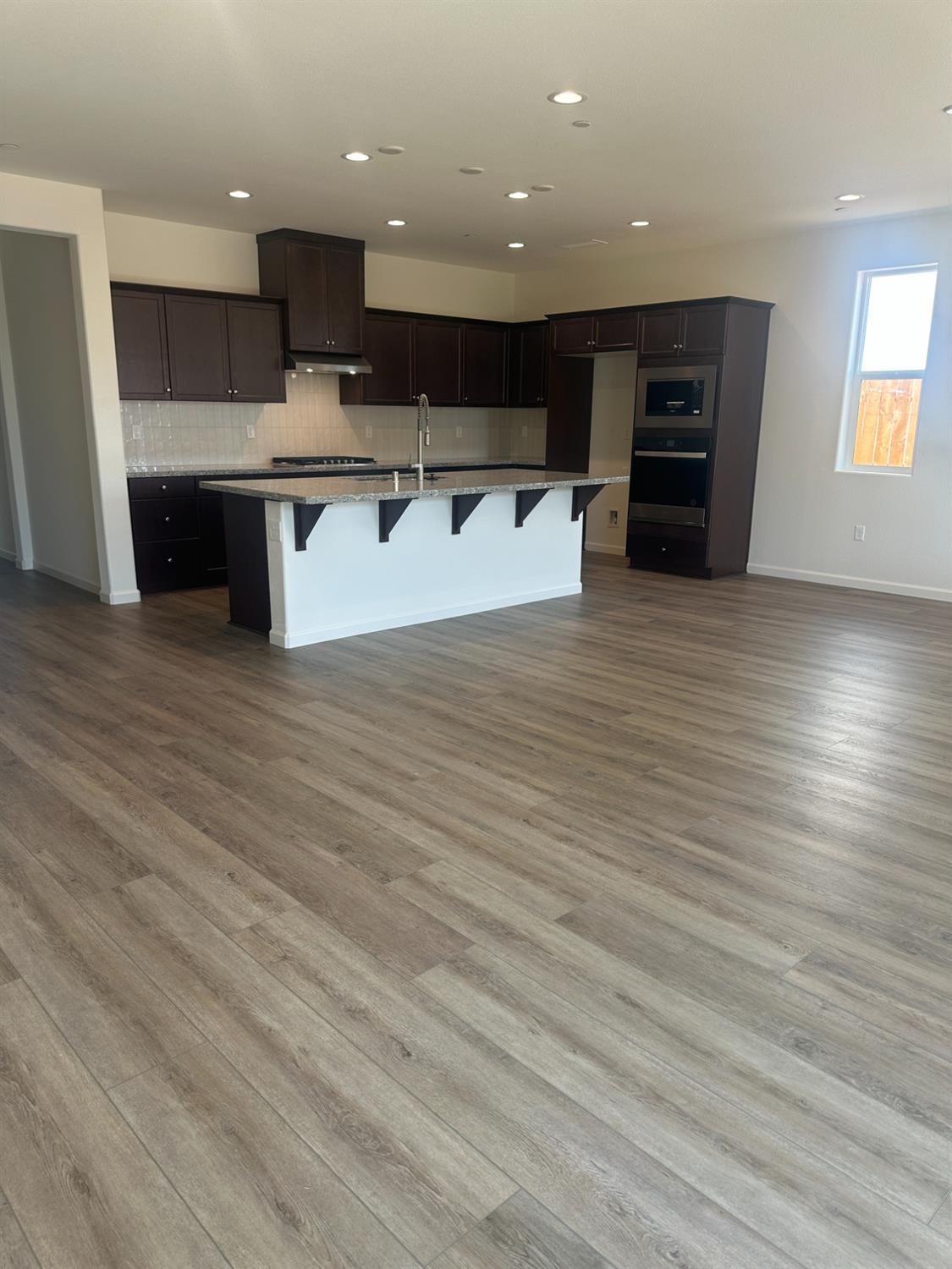 1237 Catherdral Ct S, Madera, CA 93636