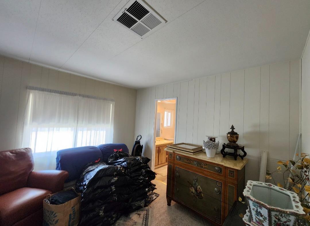 105 W Herndon Ave #Sp 33, Pinedale, CA 93650