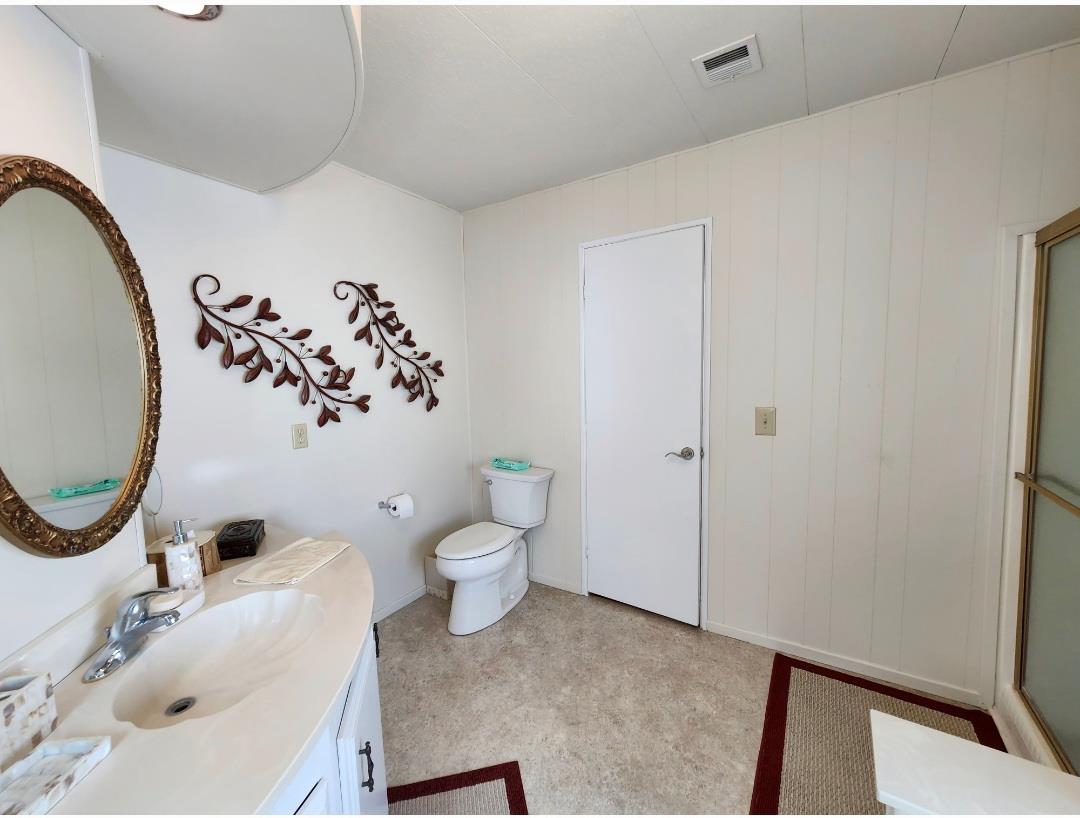 105 W Herndon Ave #Sp 33, Pinedale, CA 93650