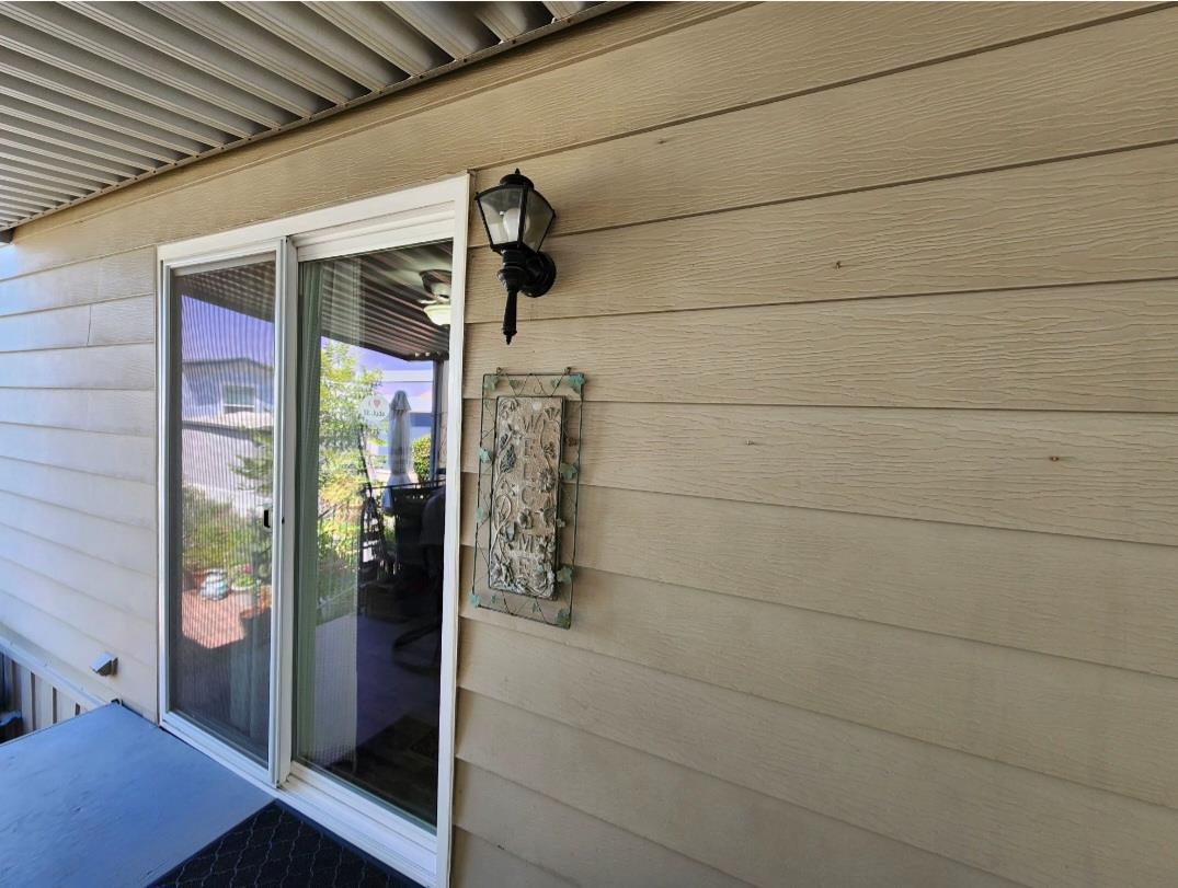 105 W Herndon Ave #Sp 33, Pinedale, CA 93650