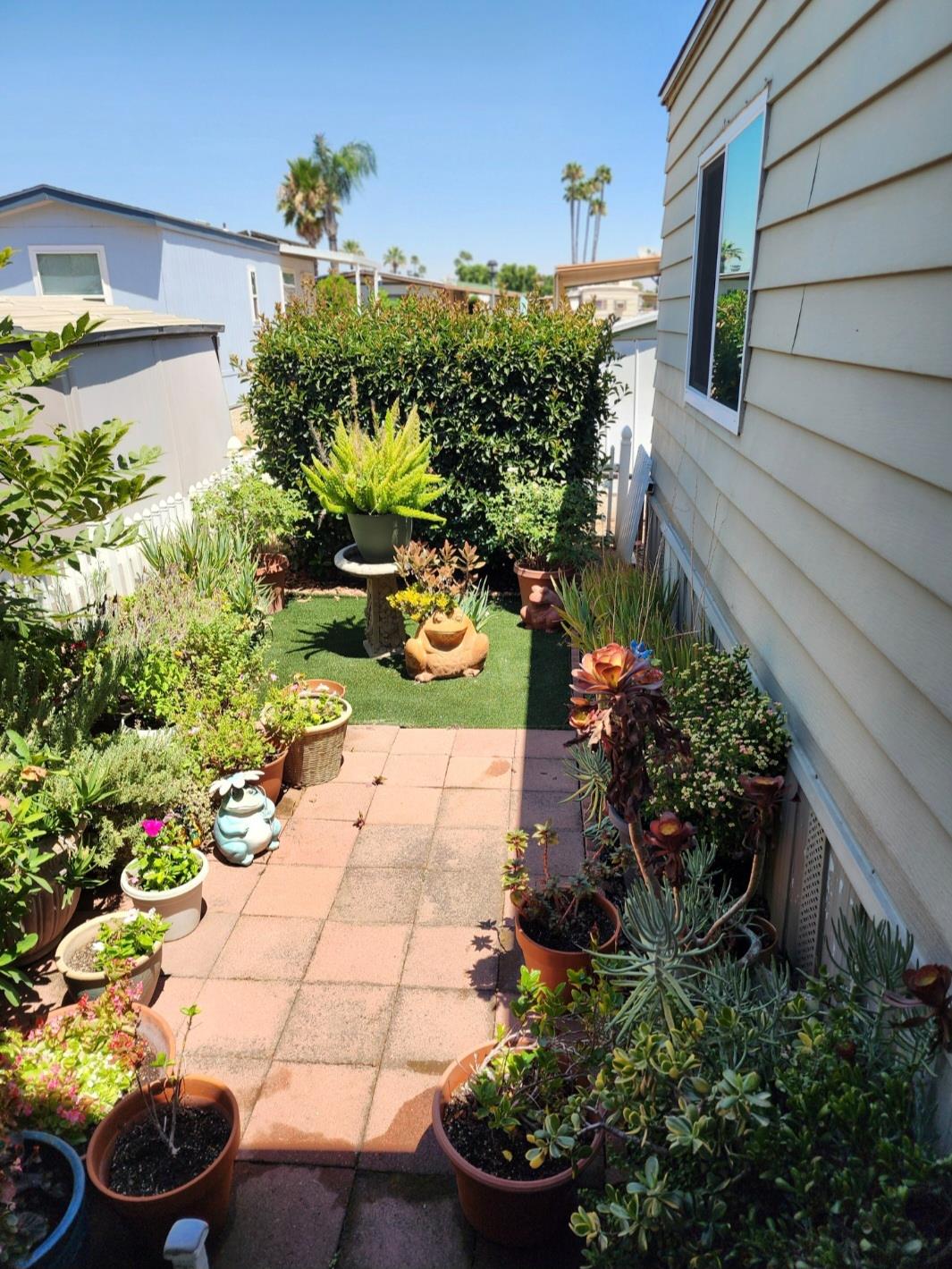 105 W Herndon Ave #Sp 33, Pinedale, CA 93650