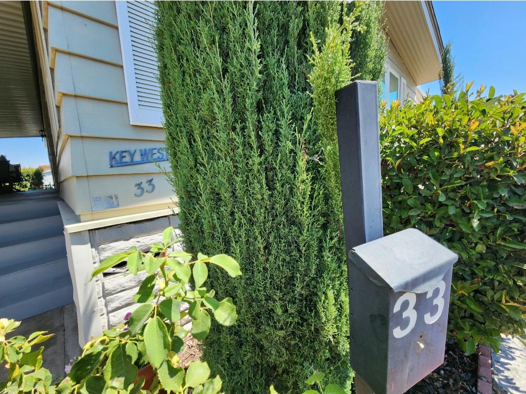 105 W Herndon Ave #Sp 33, Pinedale, CA 93650