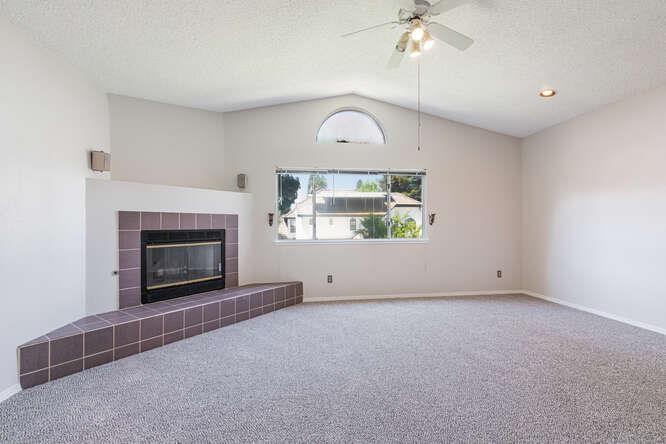 793 E Buckhill Rd, Fresno, CA 93720