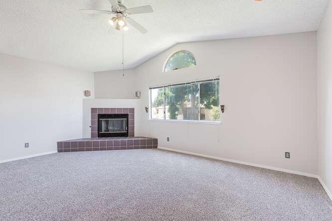 793 E Buckhill Rd, Fresno, CA 93720