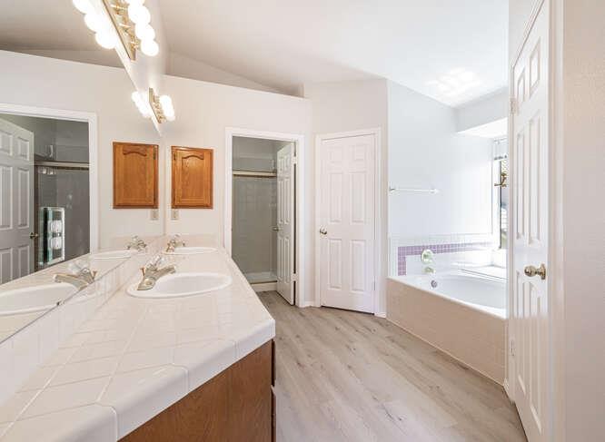 793 E Buckhill Rd, Fresno, CA 93720