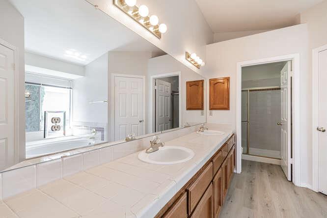 793 E Buckhill Rd, Fresno, CA 93720