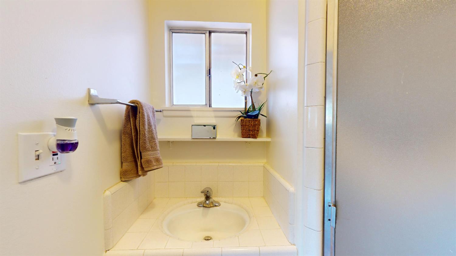 2605 N Wishon Ave, Fresno, CA 93704