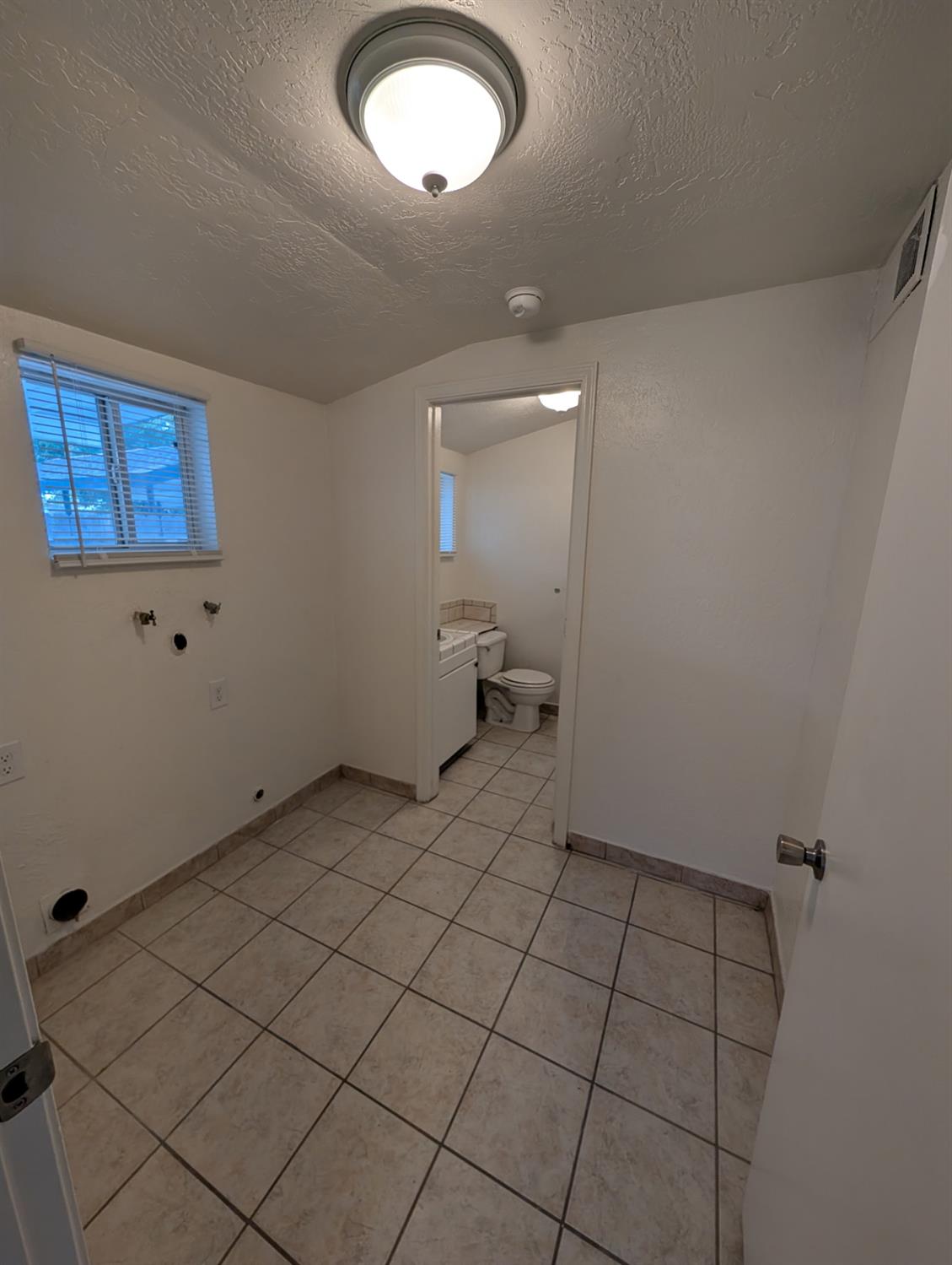 1126 E Princeton Ave, Fresno, CA 93704