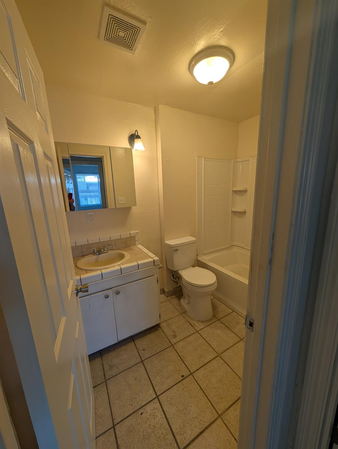 1126 E Princeton Ave, Fresno, CA 93704