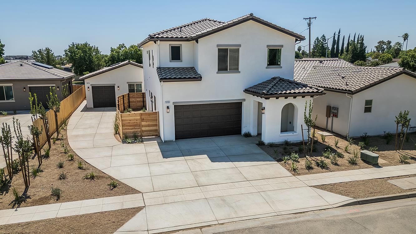 6008 E Sussex Way, Fresno, CA 93727