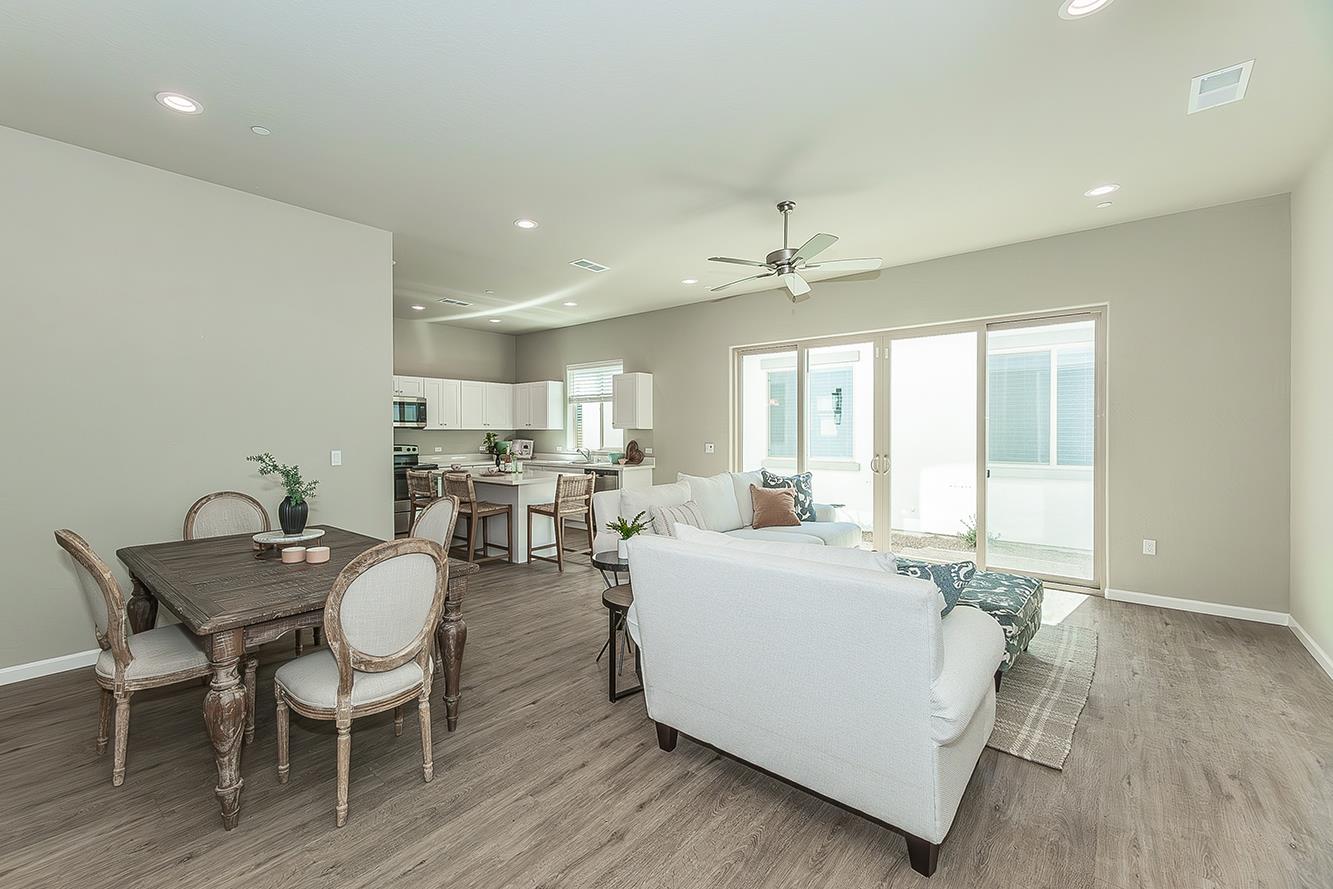 6008 E Sussex Way, Fresno, CA 93727