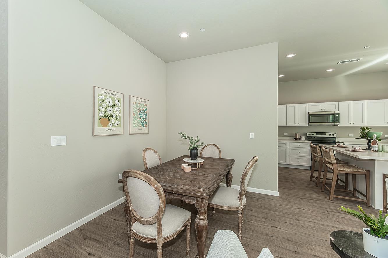 6008 E Sussex Way, Fresno, CA 93727