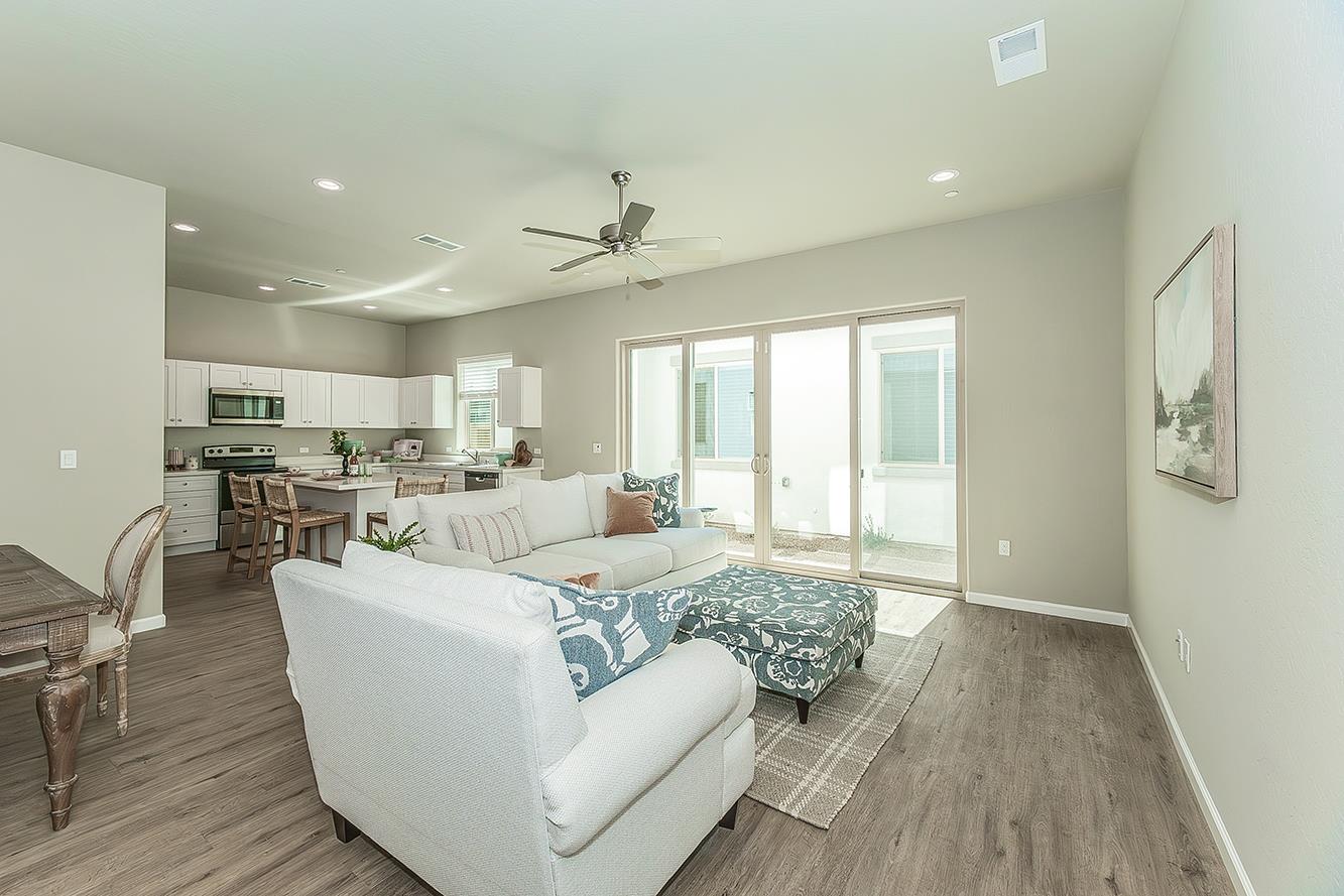 6008 E Sussex Way, Fresno, CA 93727