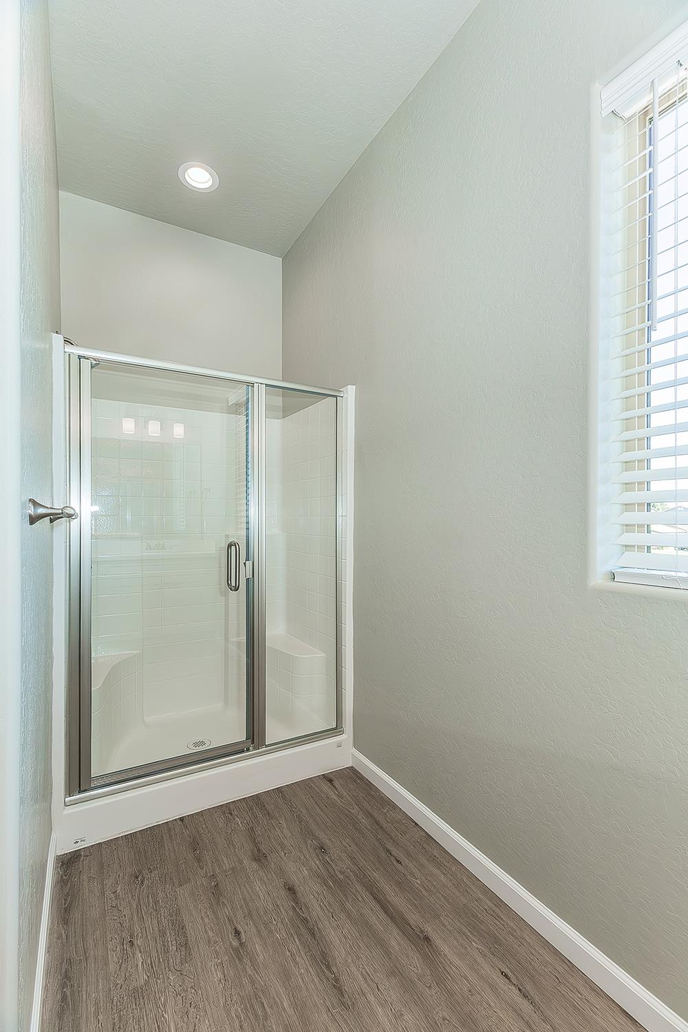 6008 E Sussex Way, Fresno, CA 93727