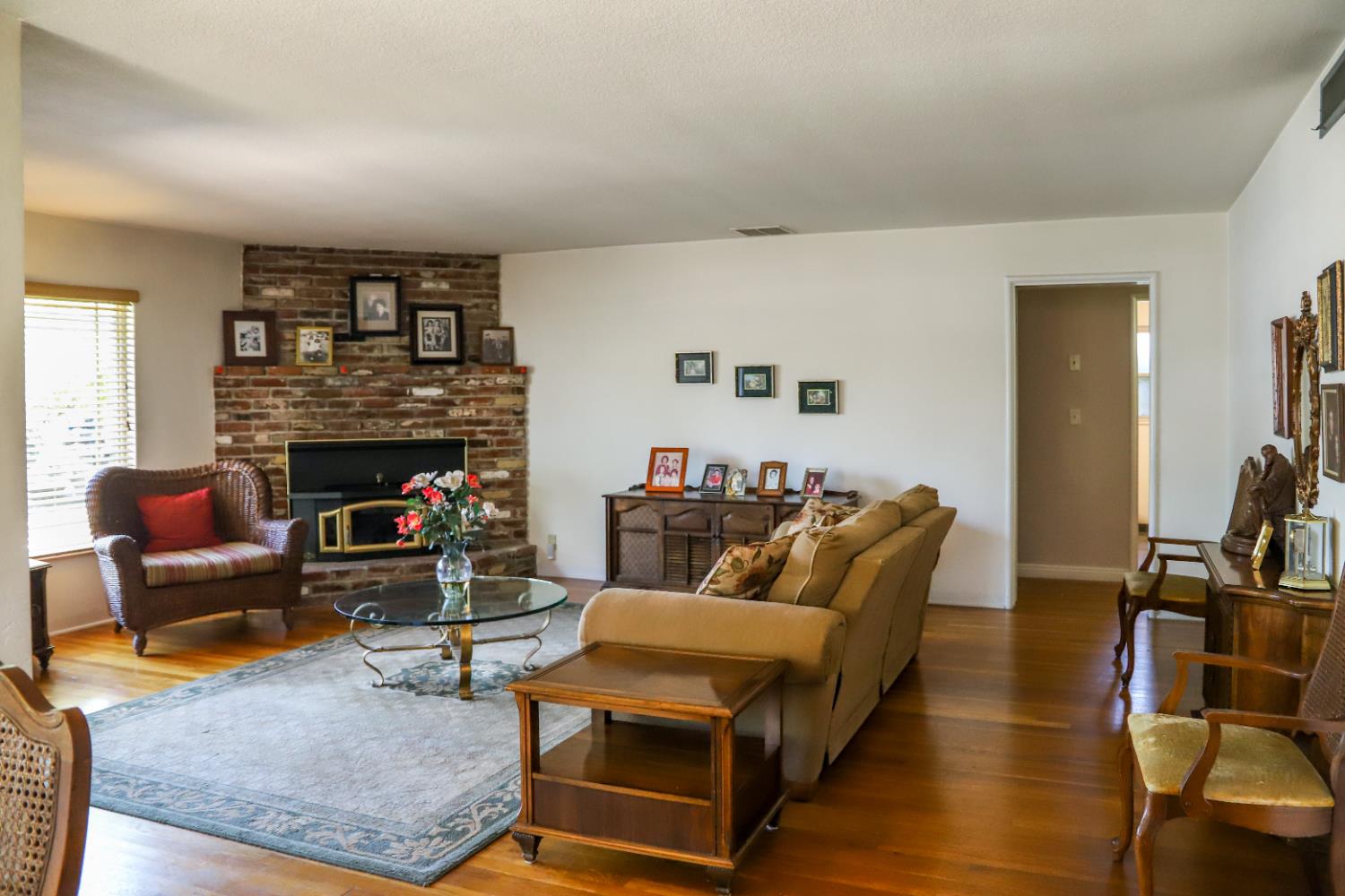 2811 E Shields Ave, Fresno, CA 93726