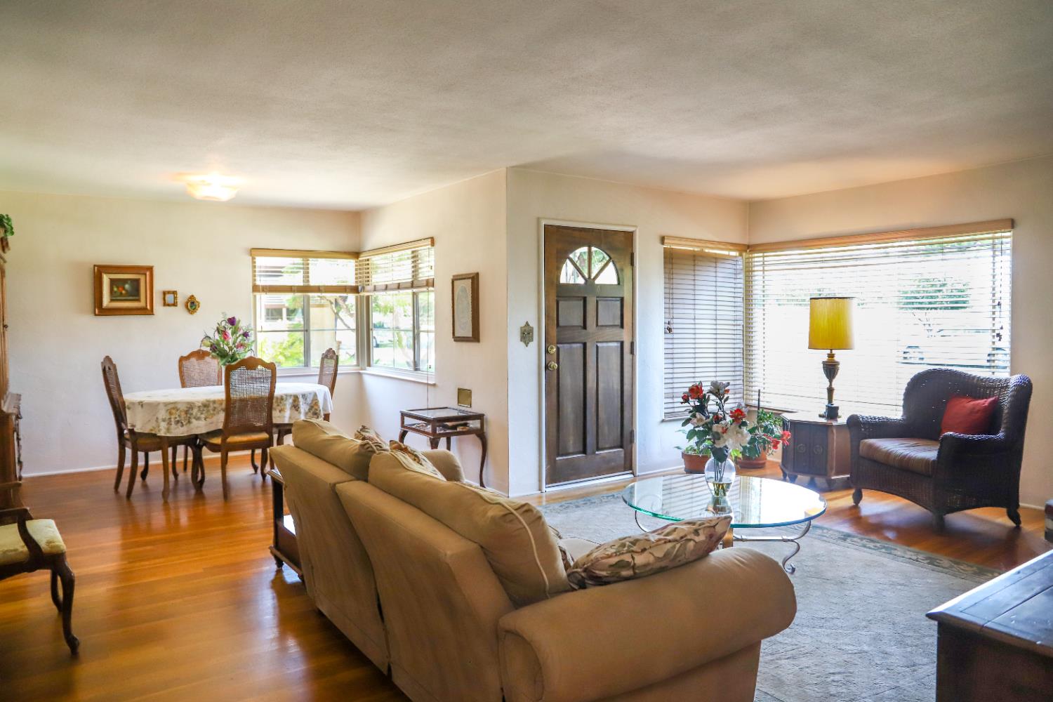 2811 E Shields Ave, Fresno, CA 93726