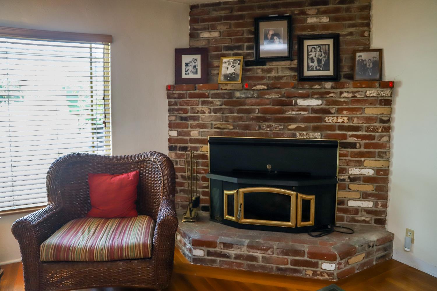 2811 E Shields Ave, Fresno, CA 93726