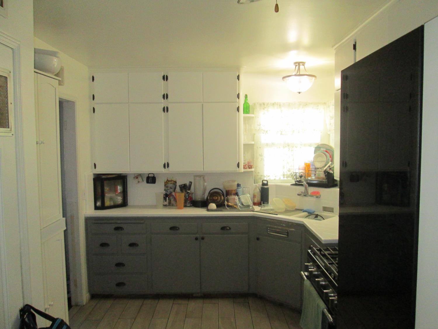 1335 N Esther Way, Fresno, CA 93728