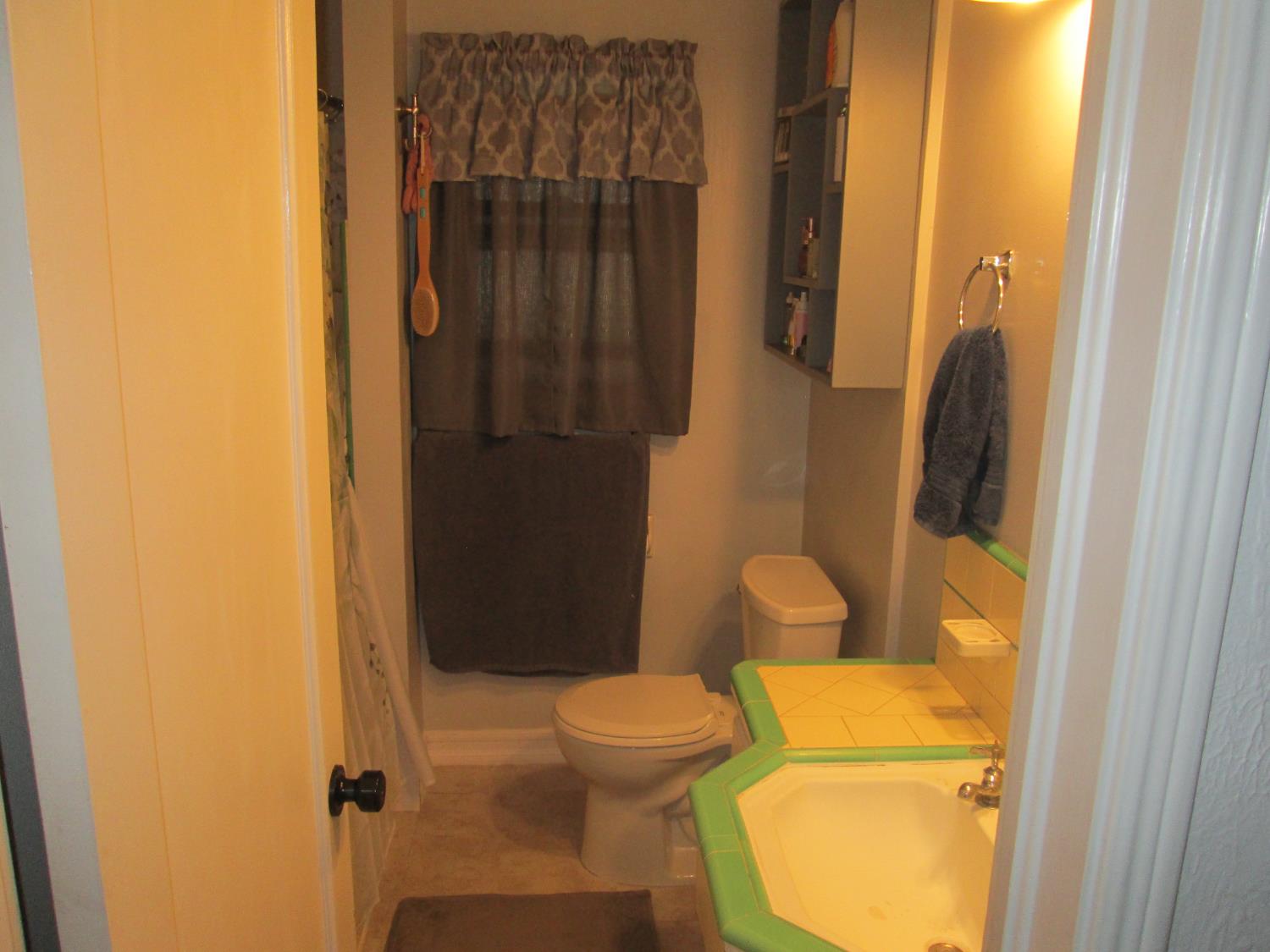 1335 N Esther Way, Fresno, CA 93728