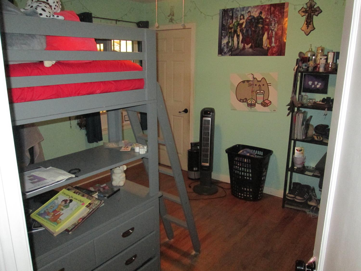 1335 N Esther Way, Fresno, CA 93728