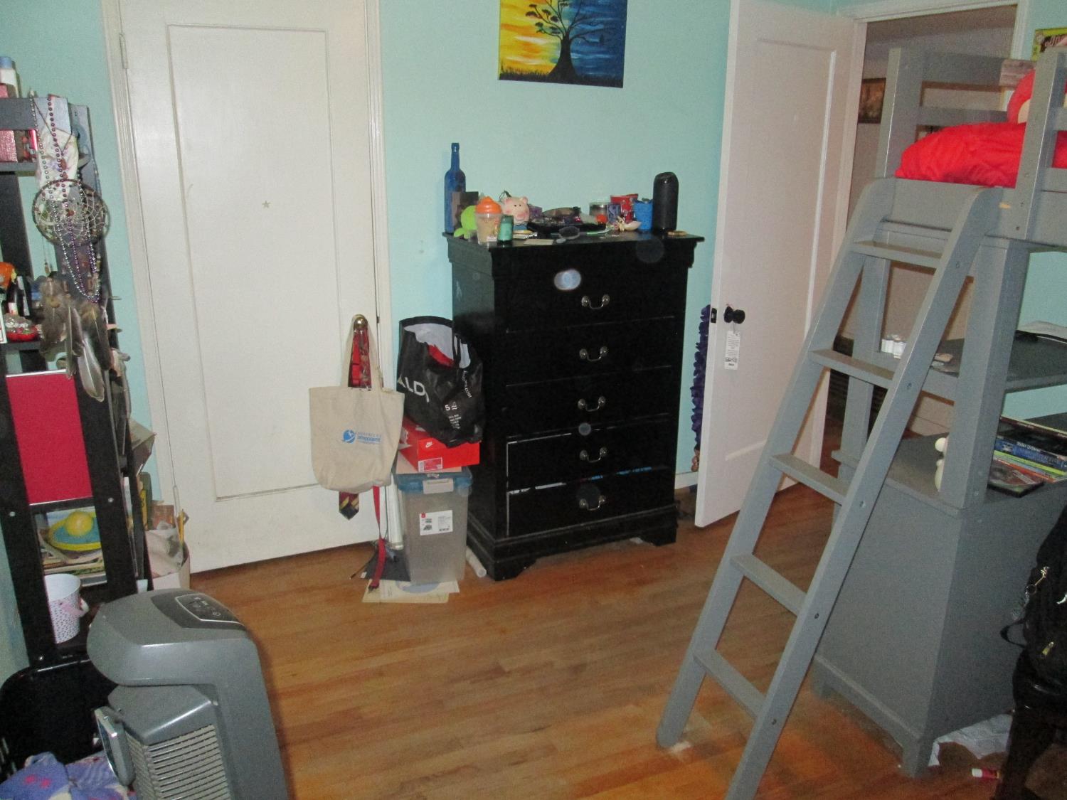 1335 N Esther Way, Fresno, CA 93728