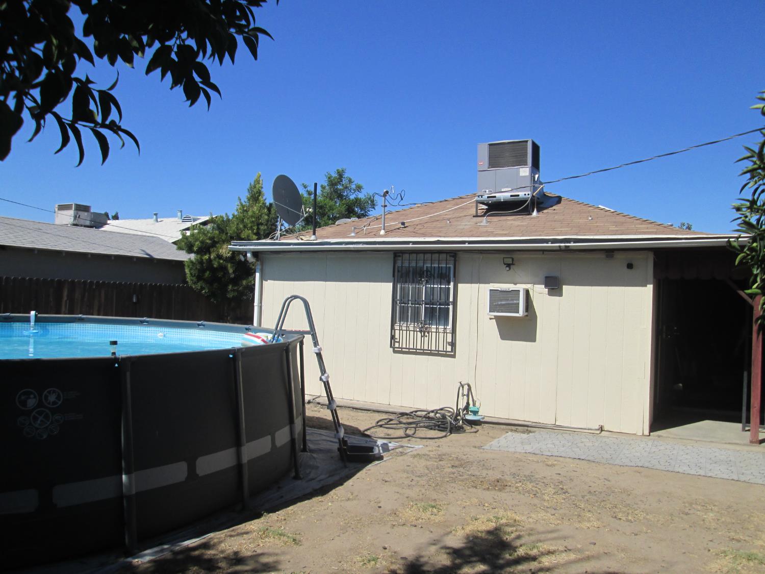 1335 N Esther Way, Fresno, CA 93728