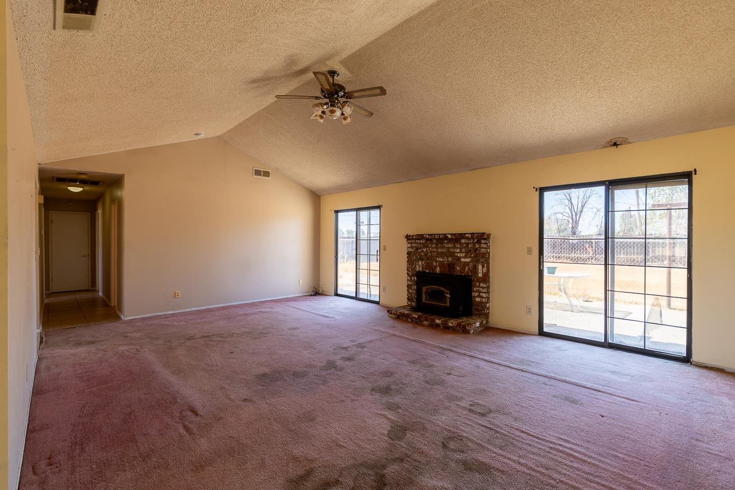 25199 Avenue 18, Madera, CA 93638