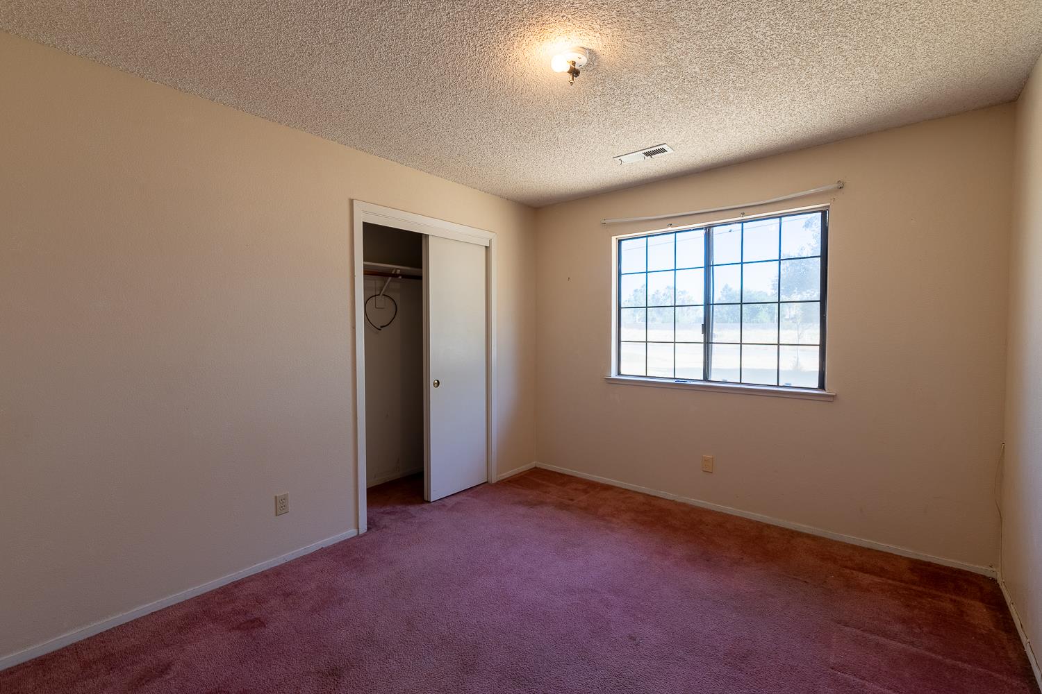 25199 Avenue 18, Madera, CA 93638