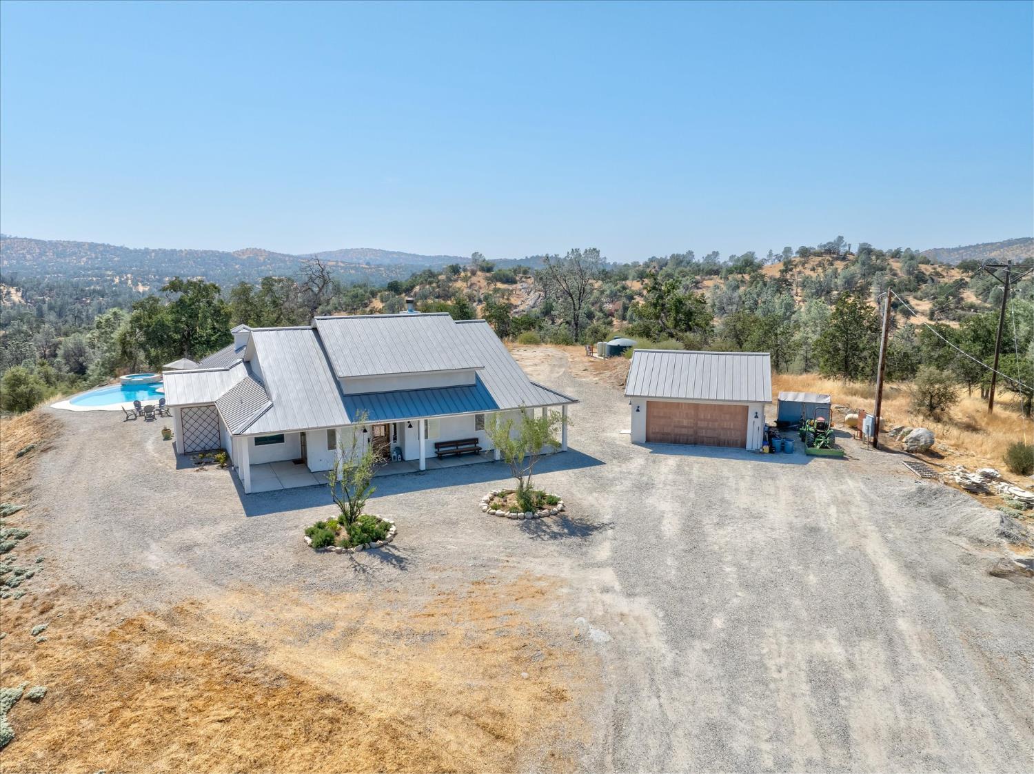 28022 Yosemite Springs Pkwy, Coarsegold, CA 93614