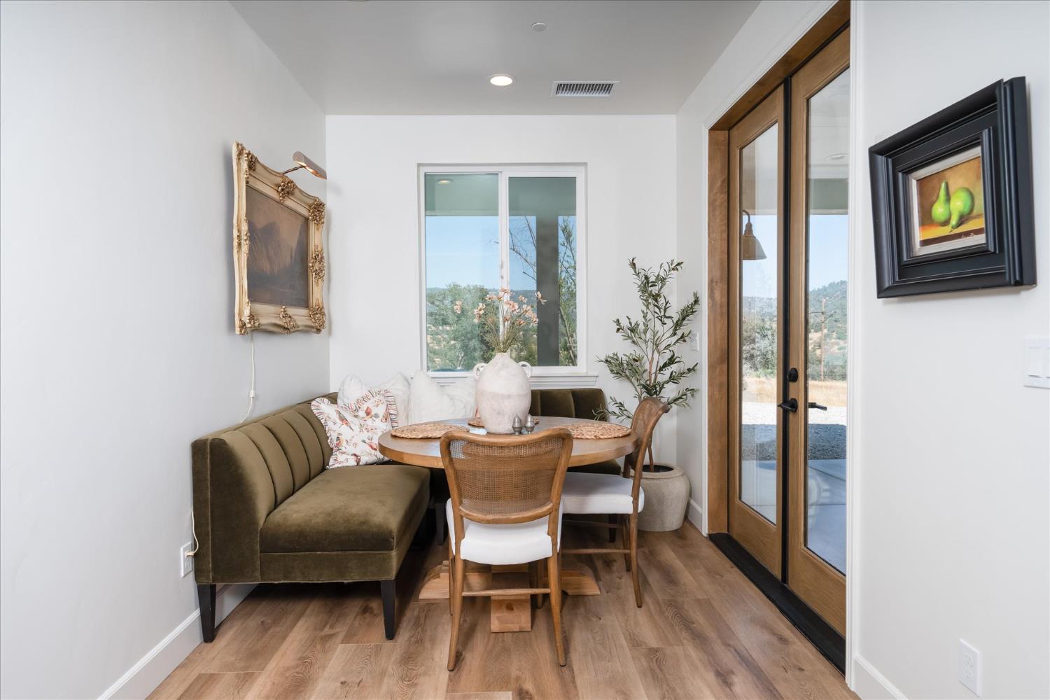 28022 Yosemite Springs Pkwy, Coarsegold, CA 93614