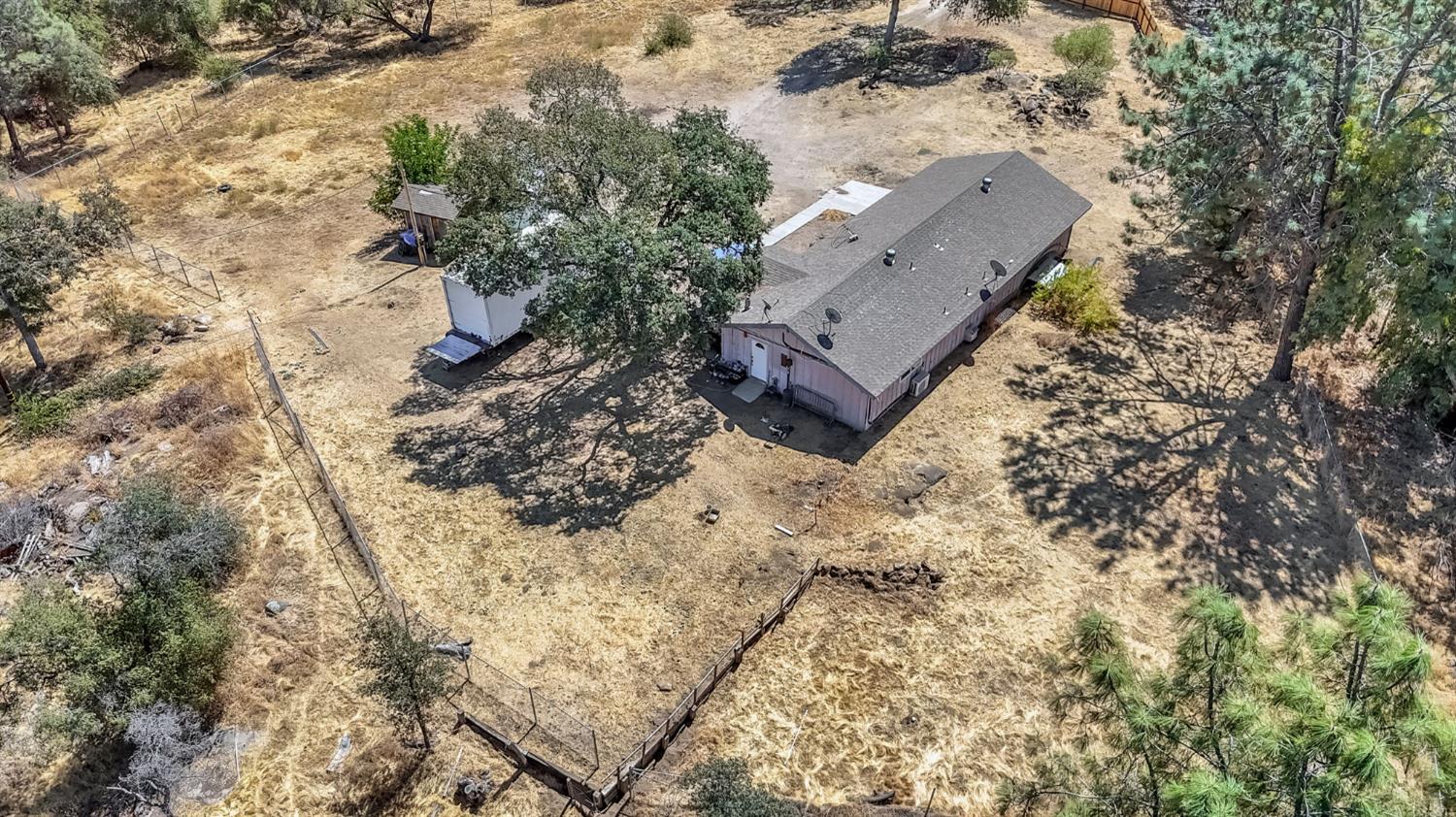 30666 Hogan's Mountain Rd, Coarsegold, CA 93614