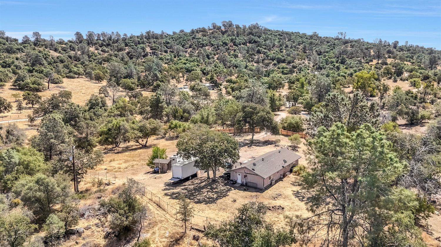30666 Hogan's Mountain Rd, Coarsegold, CA 93614